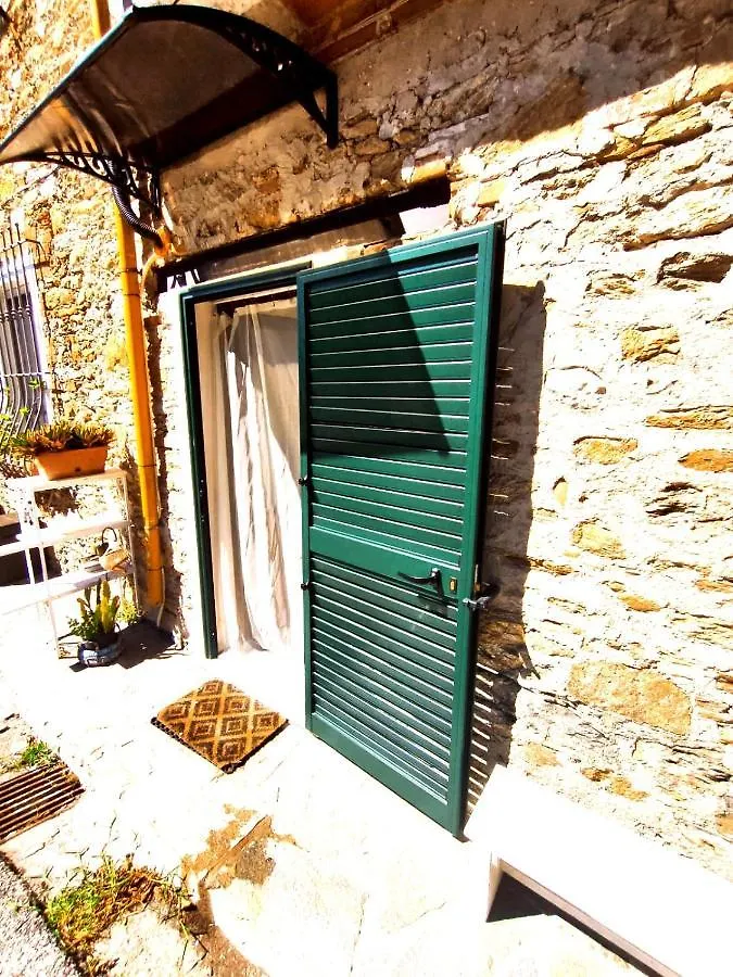 The Small Waterfall House, La Cascatella Massa