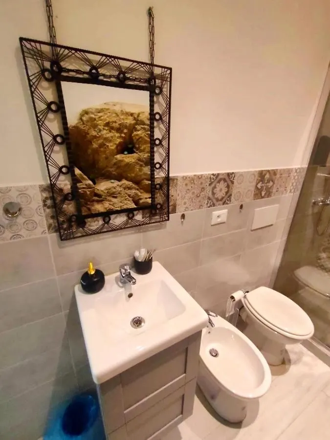 The Small Waterfall House, La Cascatella Massa 0*,